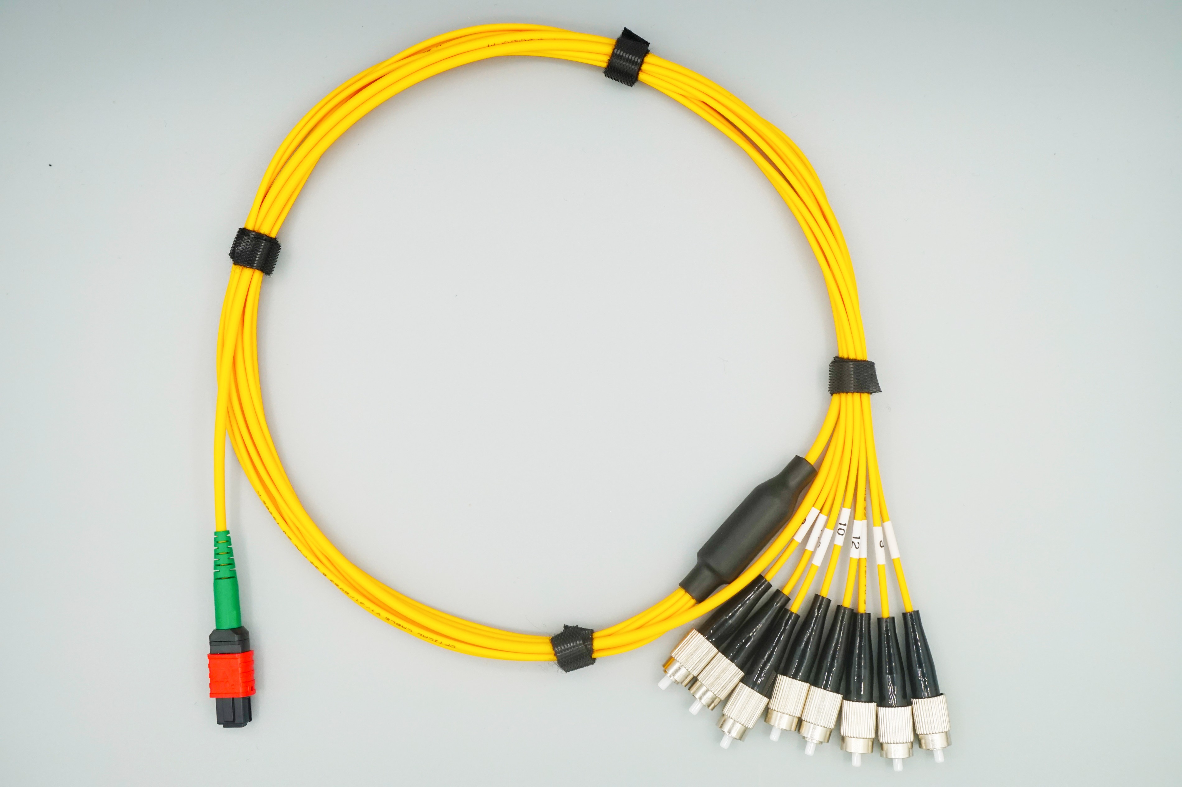 MM MNC Cable, MNC to MPO (8°),12ch